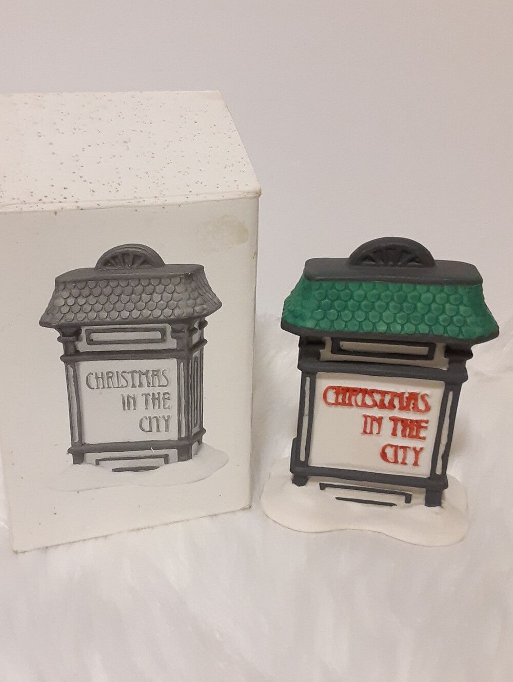 Department 56 CHRISTMAS IN THE CITY Sign #5960-9  Heritage Village Vintage